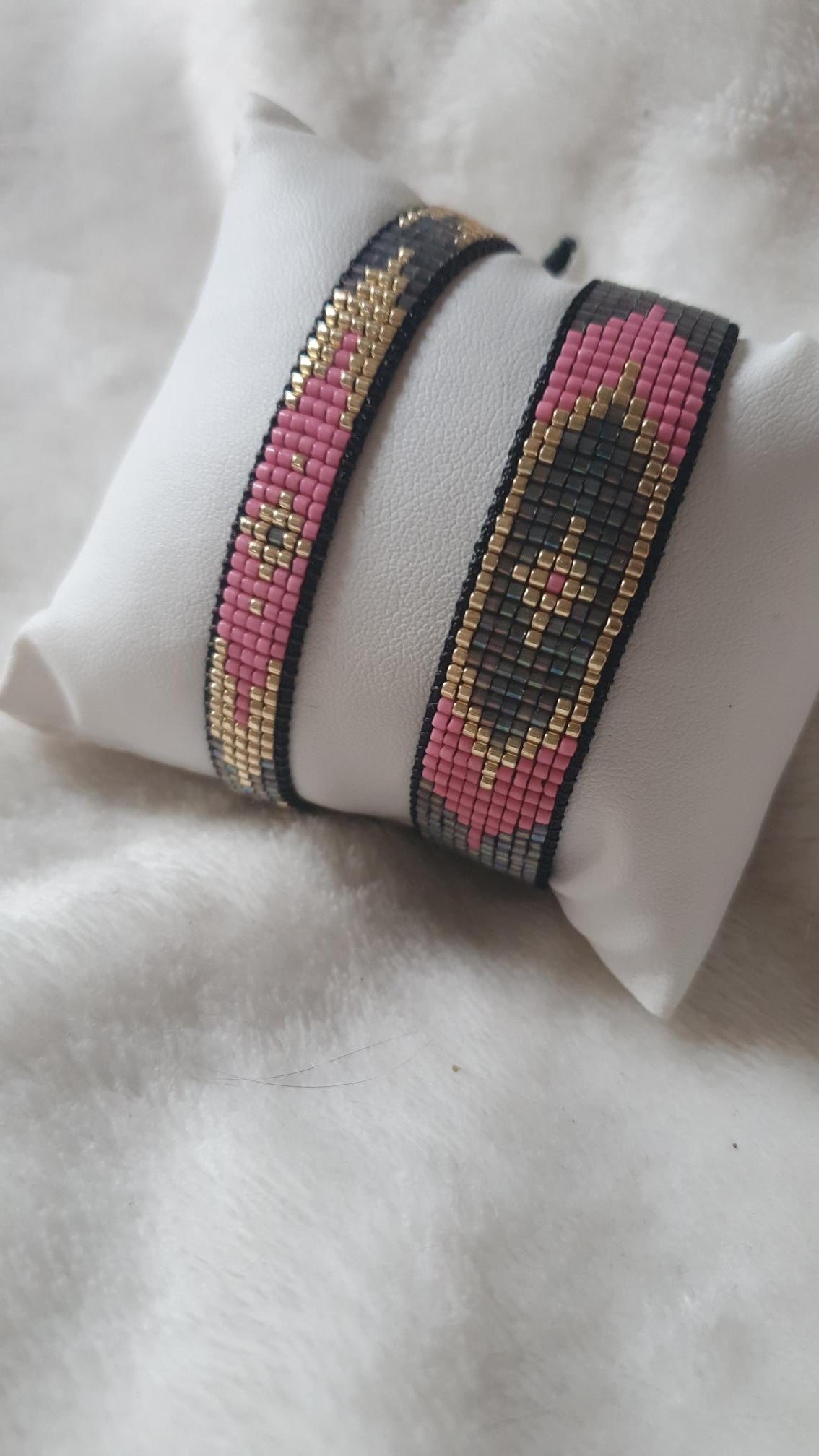 Bracelet hippie chic Bohême tissé a la main en perles Miyuki Delica - rose, doré et gris irisé
