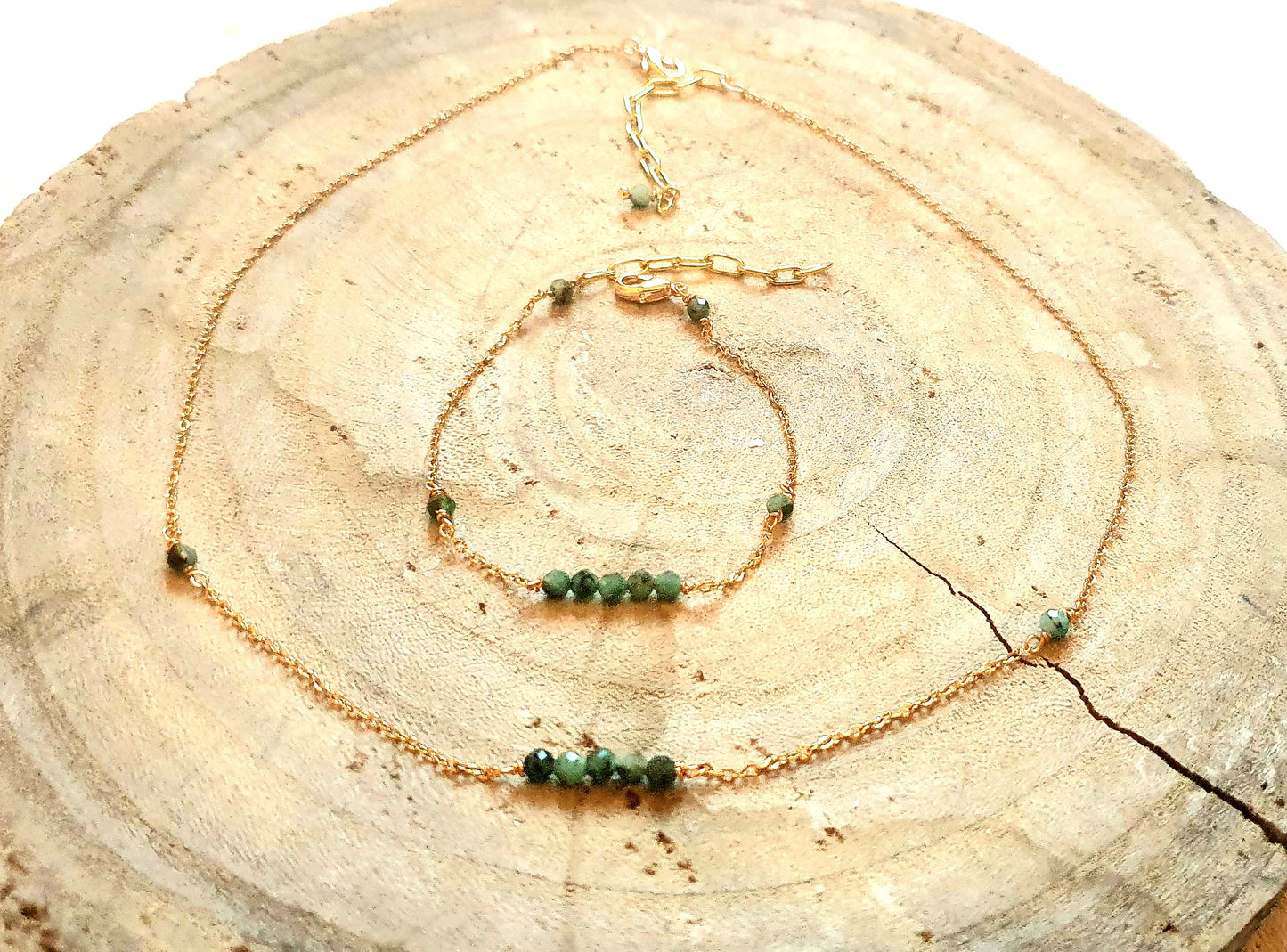Collier et bracelet chaine plaquée or et pierres naturelles semi-precieuses emeraude
