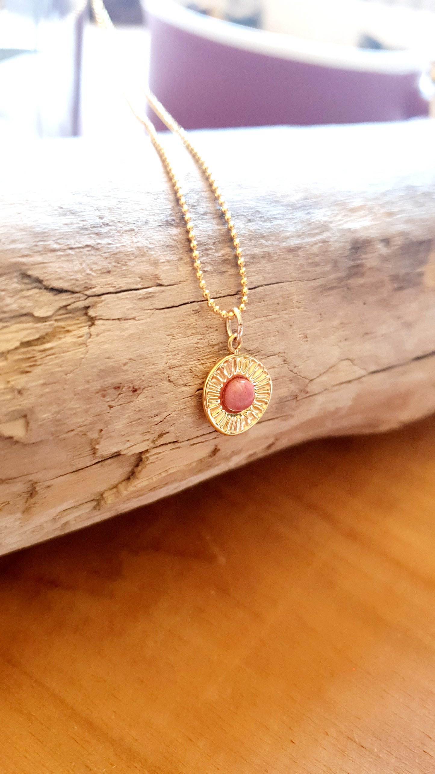 Collier chaîne plaquée or et pierres naturelles semi-précieuses tourmaline