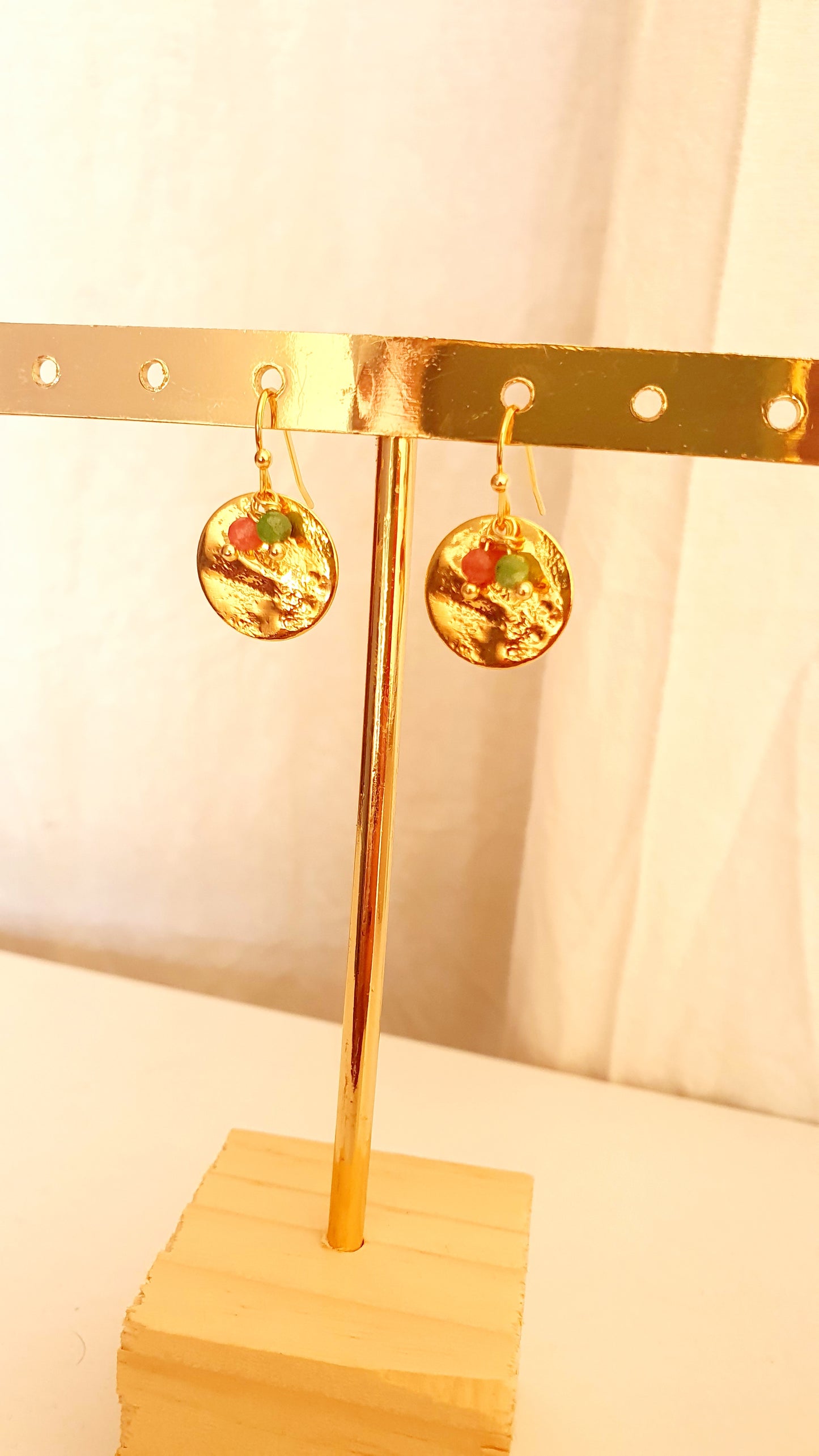 Boucles d'oreilles plaque or et pierres