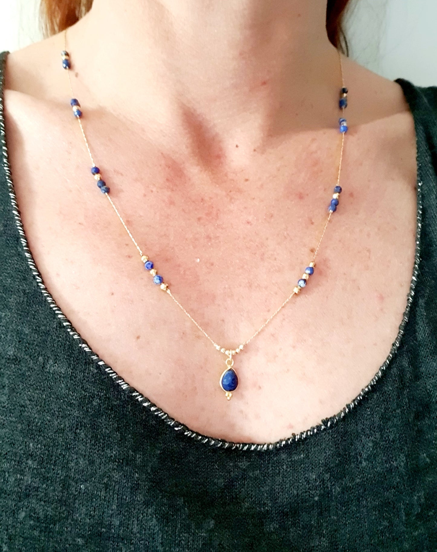 Sautoir - Collier chaine plaquée or et Lapis Lazulli